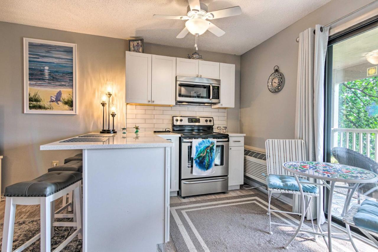 Modern Studio With Balcony About 1 Mi To Lake Lure! Exterior photo